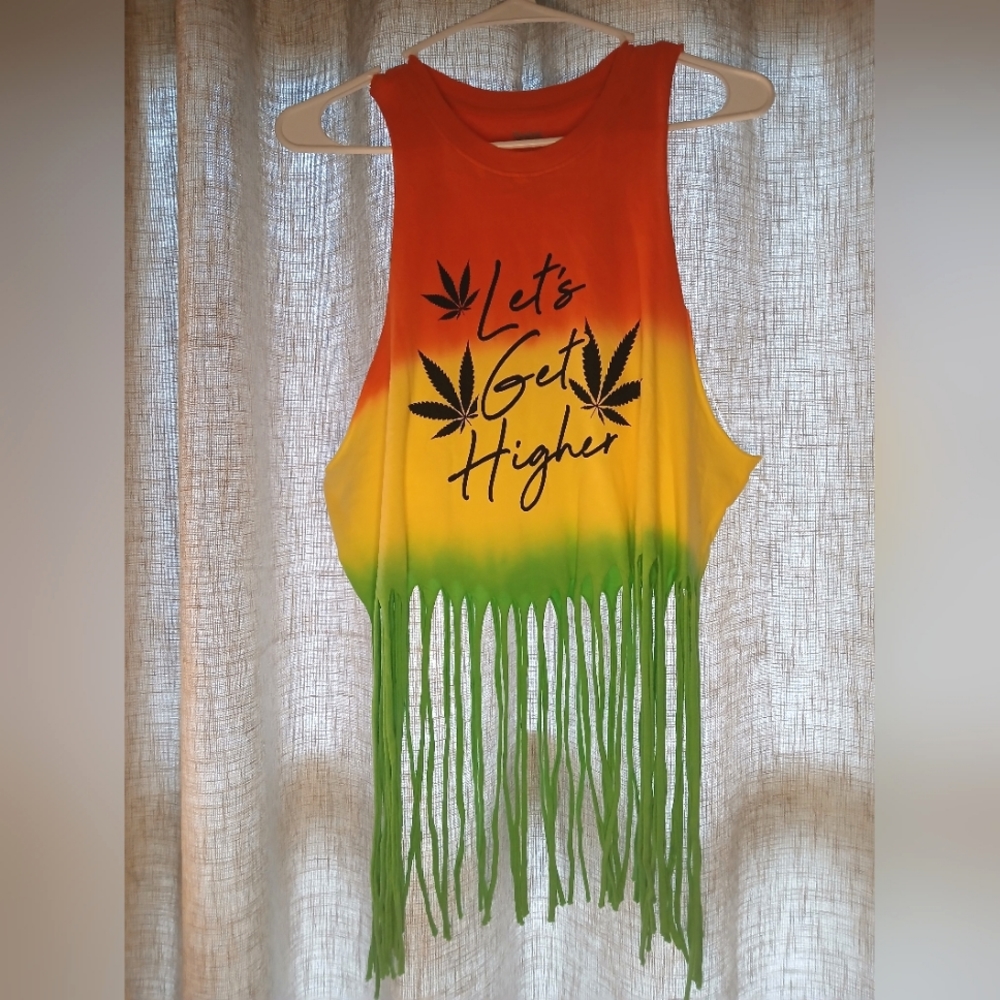 SPENCERS LARGE ORANGE YELLOW AND GREEN FESTIVAL TOP🧡💛💚